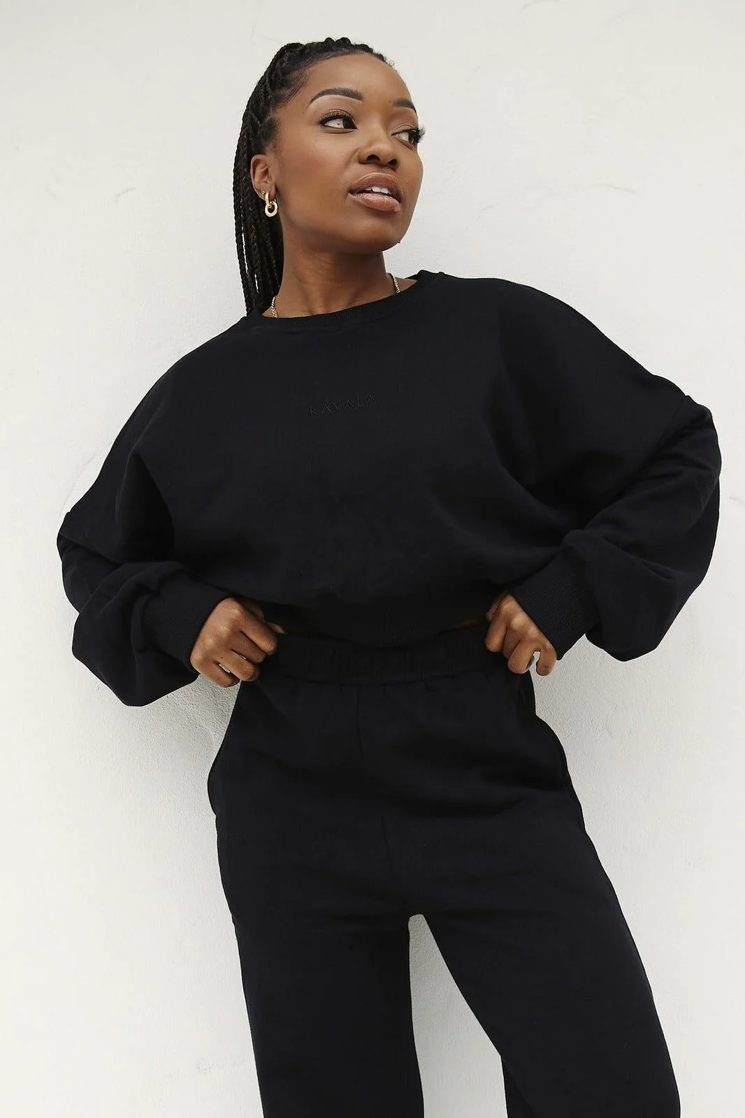 Onyx Clovelly Cropped Crewneck - Image 4